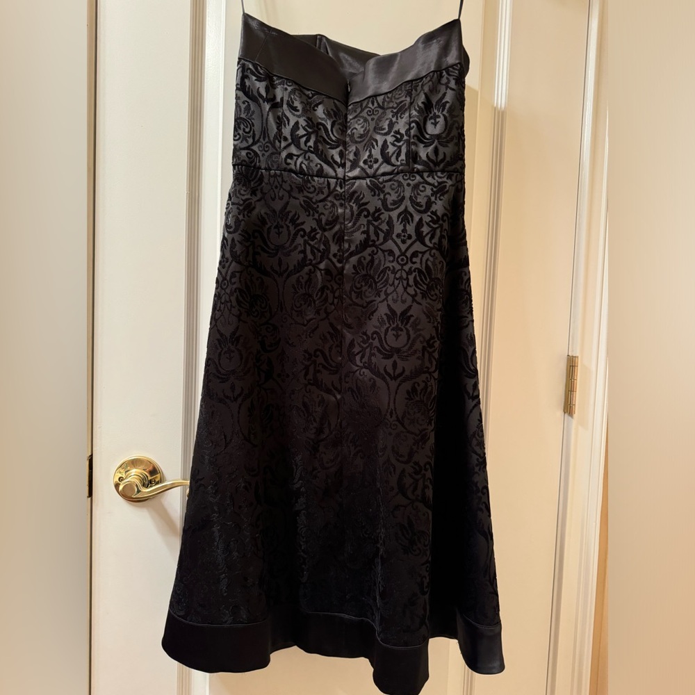 White House Black Market Special Occasion Strapless Dress Velvet Floral NWOT - Picture 6 of 12